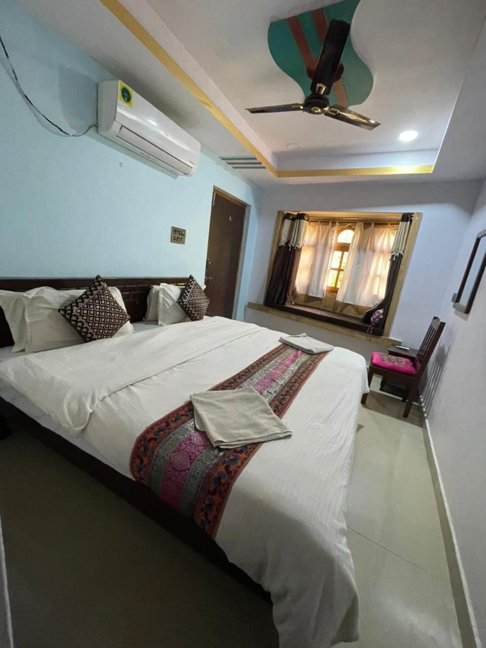 Hotel Neem Haveli Джайсалмер Экстерьер фото